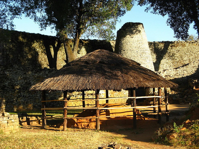 Great-Zimbabwe-Courtyard