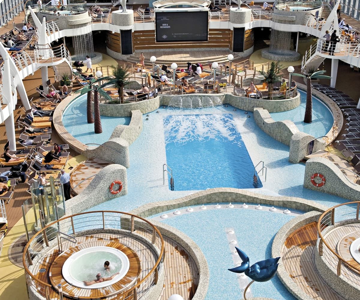 msc-fantasia-inside-1